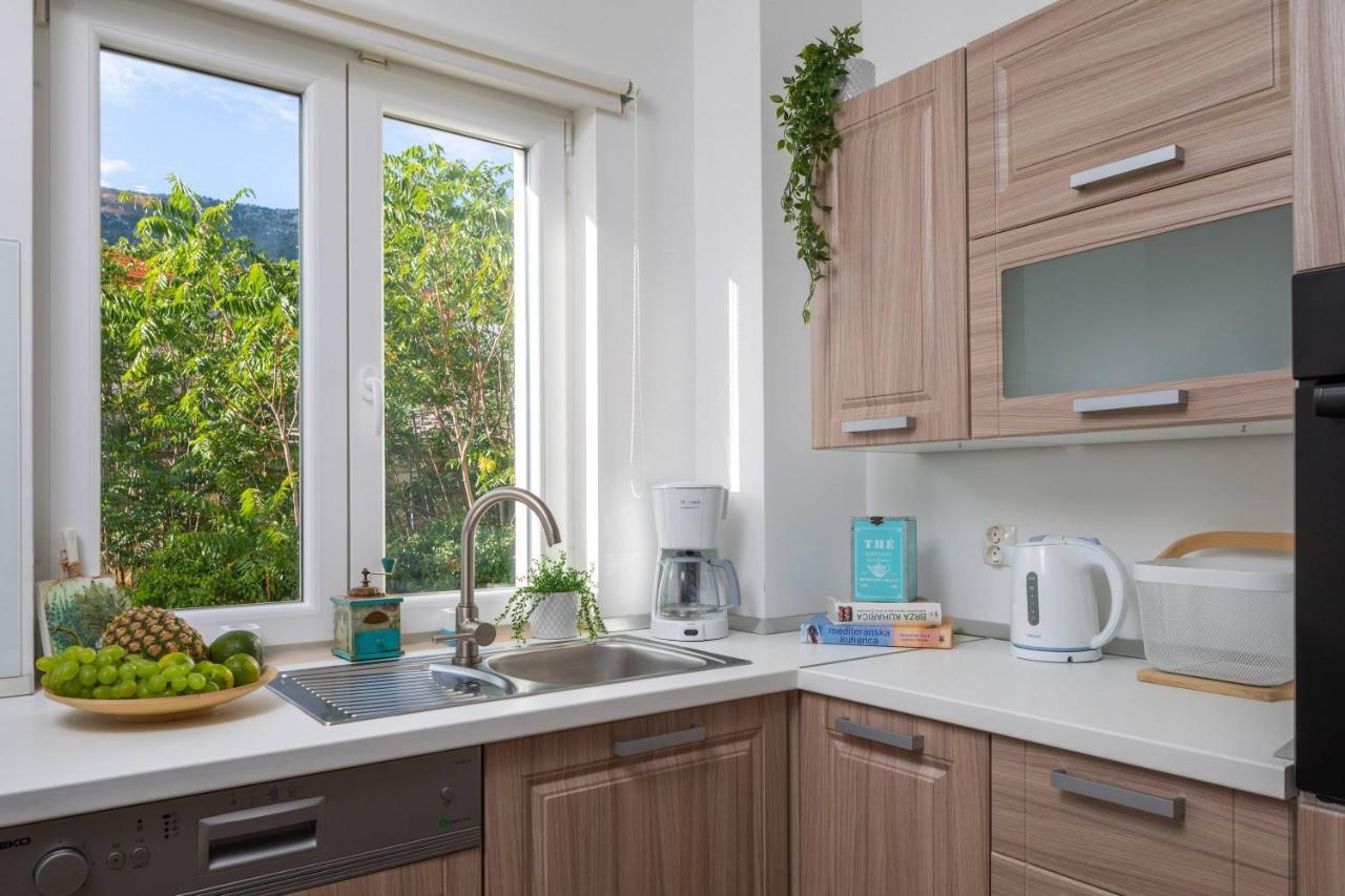 Apartments Valentina Μπολ Εξωτερικό φωτογραφία